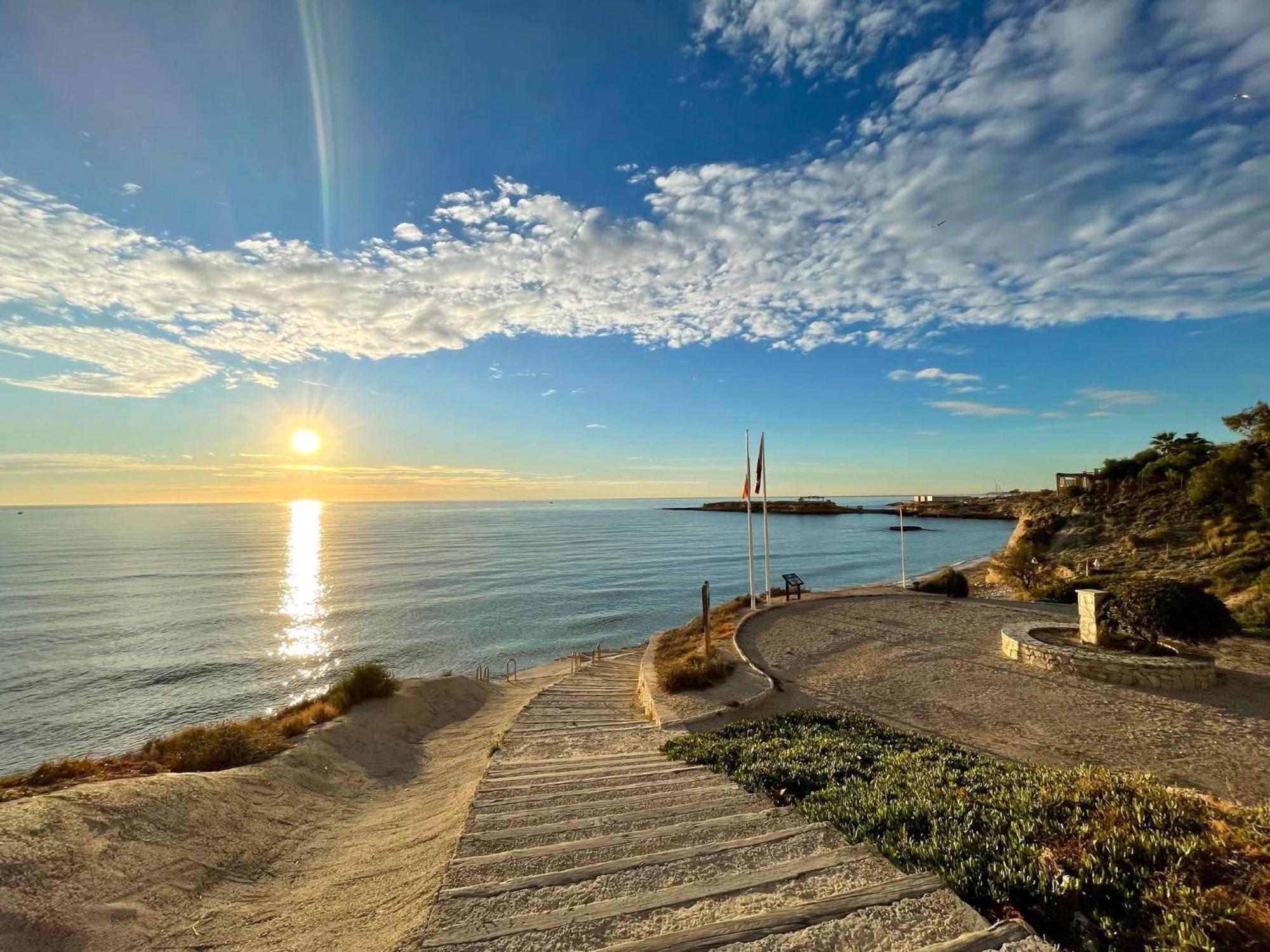 Apartamento Moderno Con Piscina Garaje Wifi Ac El Campello Exterior foto